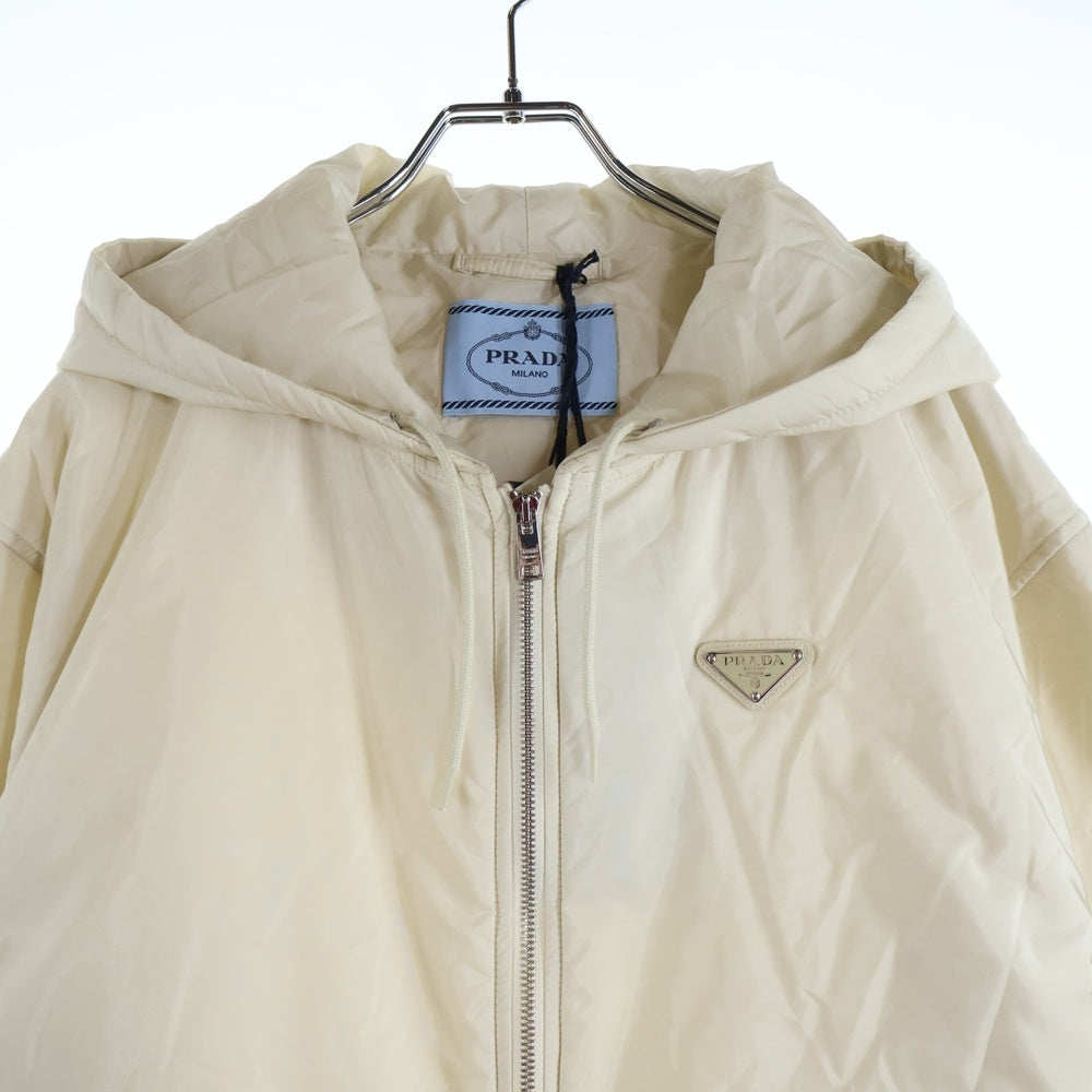 PRADA(プラダ) 24AW RE-NYLON リナイロン トライアングルロゴプレート フーデッド ジップアップ 中綿ジャケット ブルゾン アイボリー/ホワイト 292212