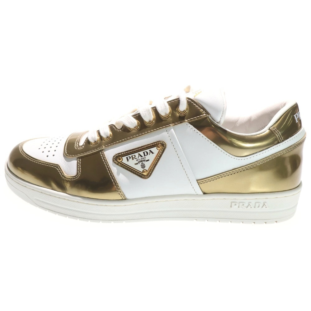 PRADA(プラダ) ダウンタウン トライアングルロゴプレート パテント コンビレザー レースアップ ローカットシューズ スニーカー ゴールド/ホワイト 2EE364