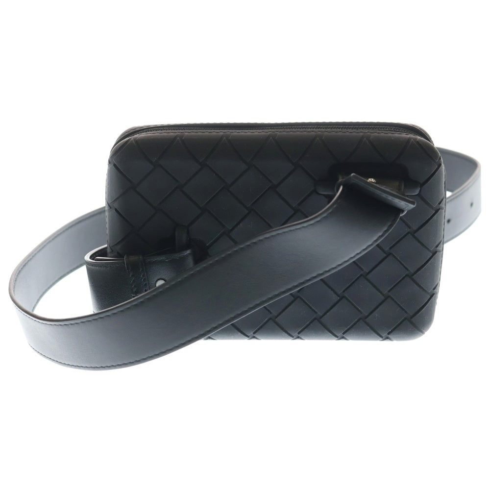 BOTTEGA VENETA(ボッテガヴェネタ) イントレチャート ショルダーバッグ ブラック ラバー×レザー 778706