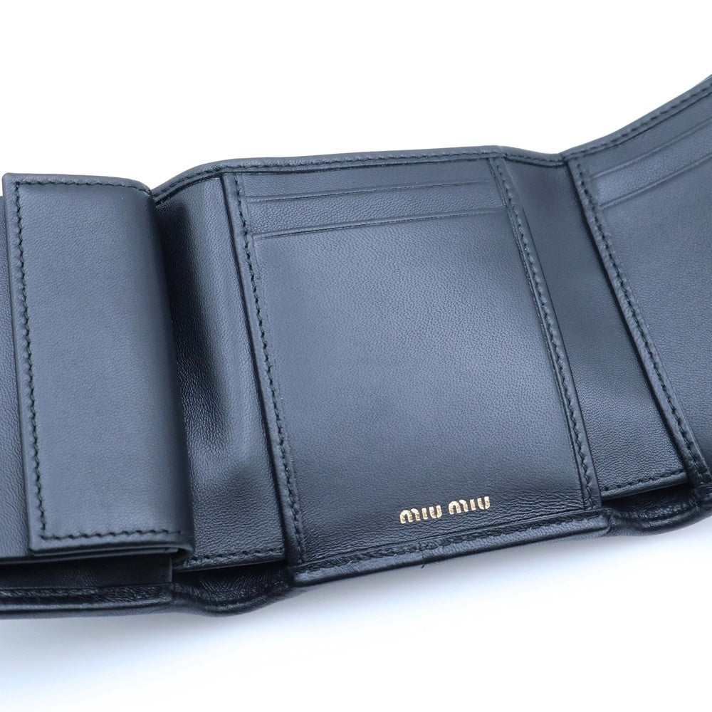 miumiu(ミュウミュウ) マテラッセ 三つ折り財布 コンパクトウォレット コインケース ブラック レザー 5MH033 ゴールド金具 レディース