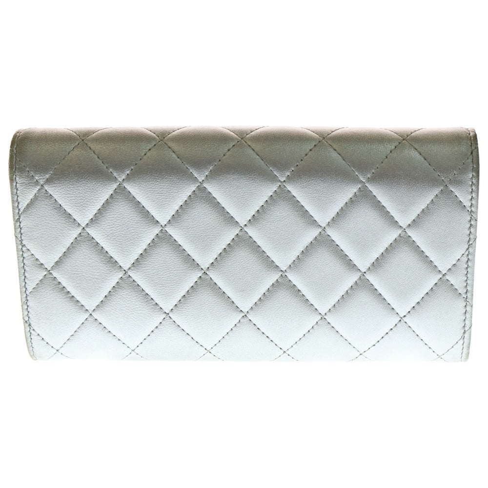 CHANEL(シャネル) マトラッセ 二つ折り長財布 ロングウォレット シルバー ラムスキン シルバー金具 レディース