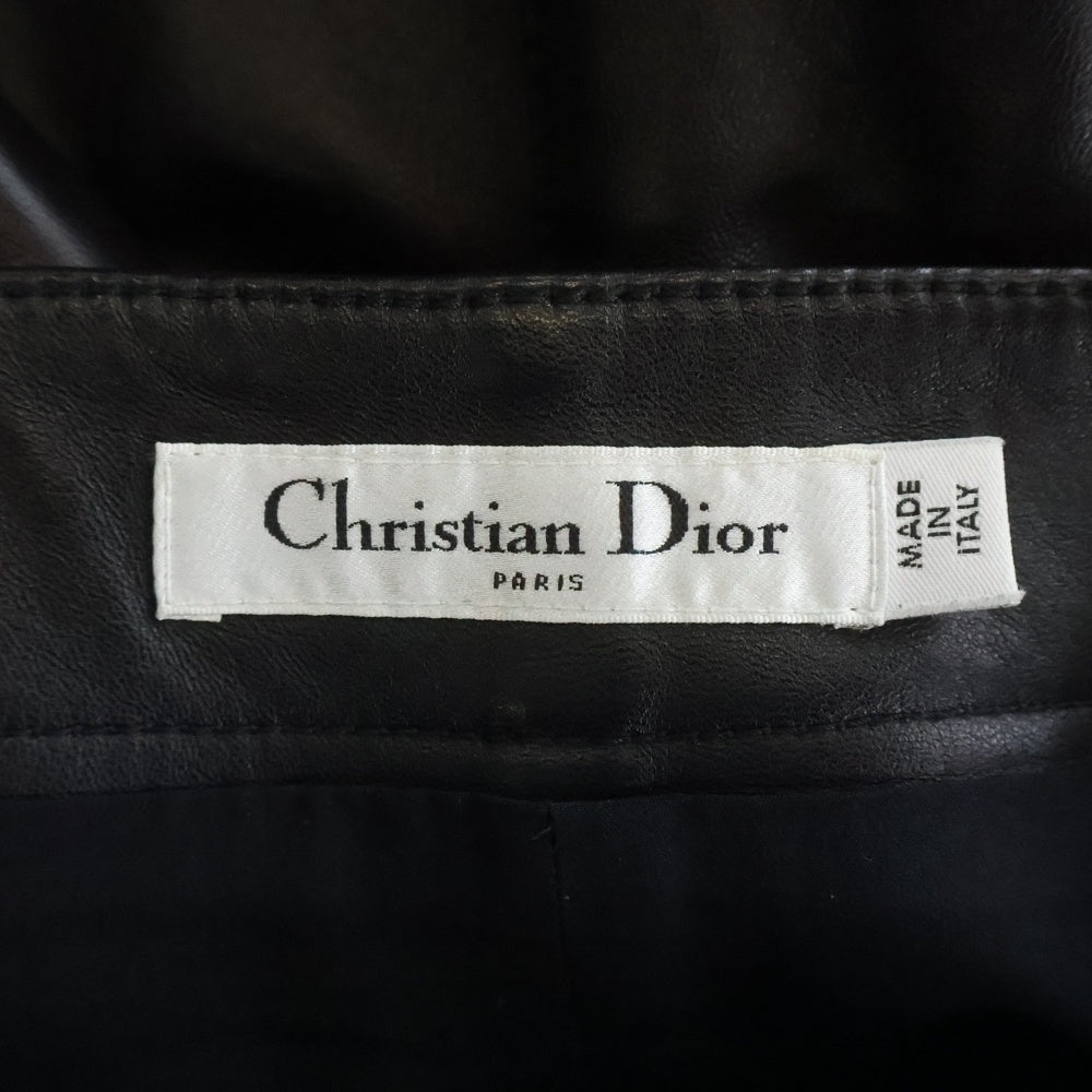 Christian Dior(クリスチャンディオール) CDバックルラムレザーショートパンツ ブラック 045P45AL015 レディース