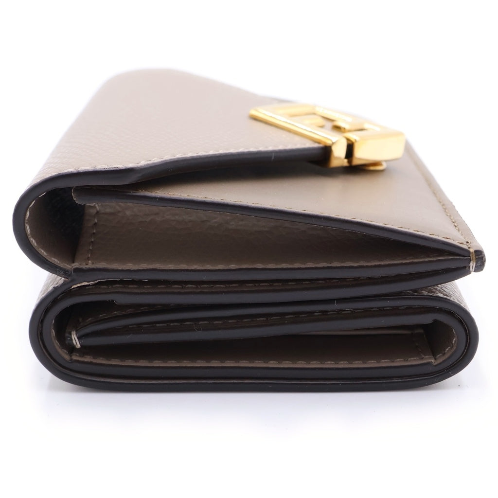 FENDI(フェンディ) Fダイヤモンド トリフォールドウォレット 三つ折り財布 グレー レザー 8M0480 レディース