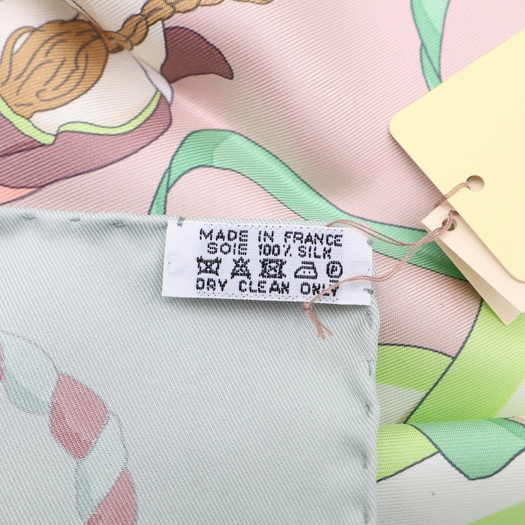 HERMES(エルメス) カレ90 Ronds de Marche 総柄プリント シルク スカーフ ベージュ/カーキ レディース