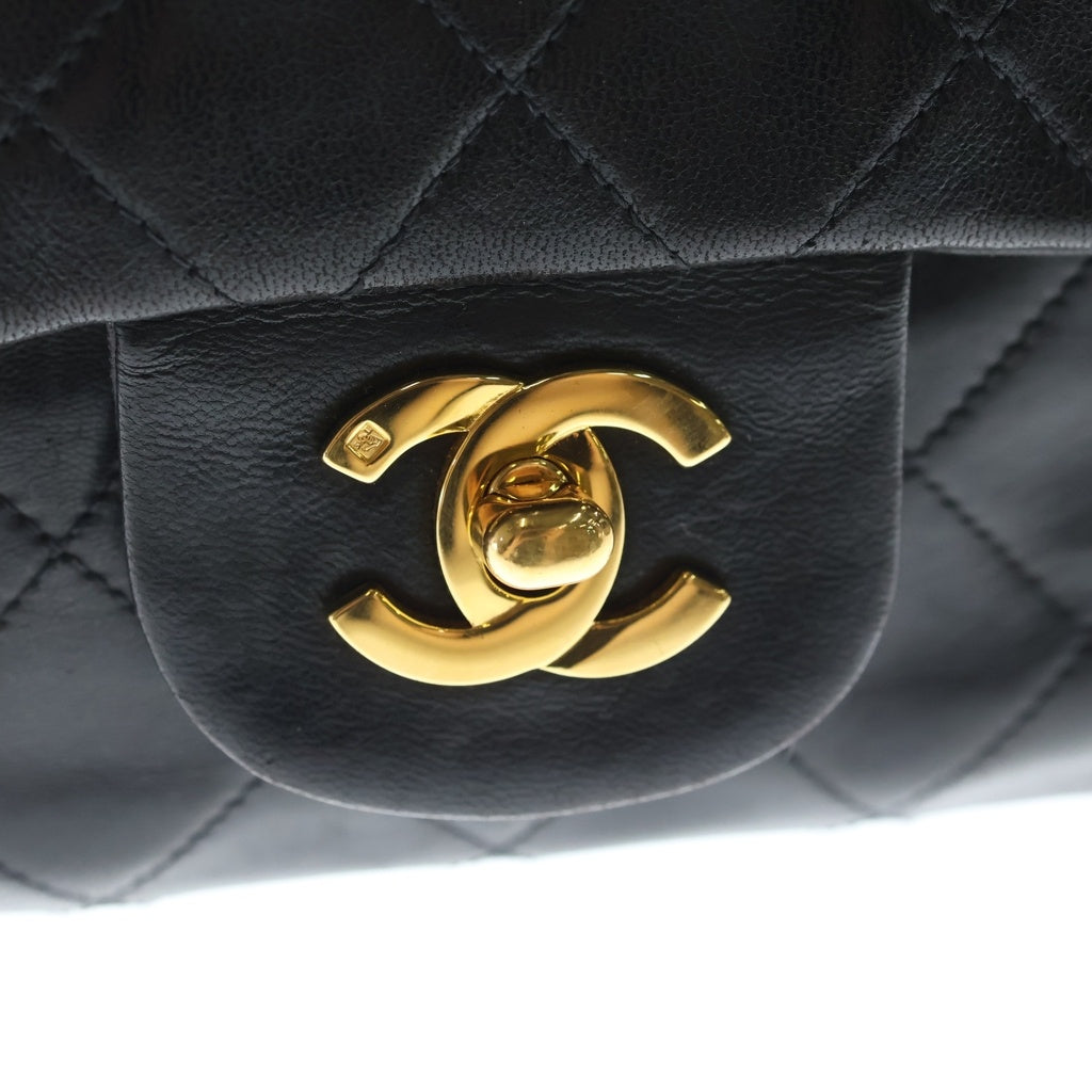 CHANEL(シャネル) マトラッセ23 ダブルフラップ チェーンショルダーバッグ ブラック ラムスキン ゴールド金具 レディース