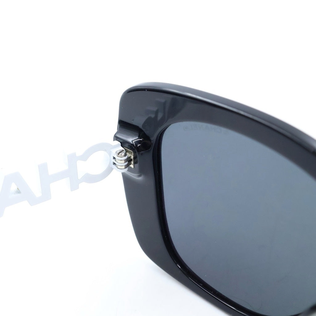 CHANEL(シャネル) ココマーク ラインストーン ロゴ スクエアシェイプ サングラス アイウェア 53□17 ブラック 5422-B
