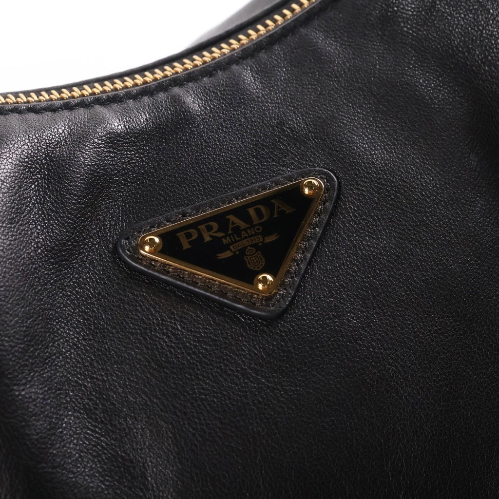 PRADA(プラダ) Re-Nylon エクスプローラ ショルダーバッグ ブラック レザー 1BC264 ゴールド金具