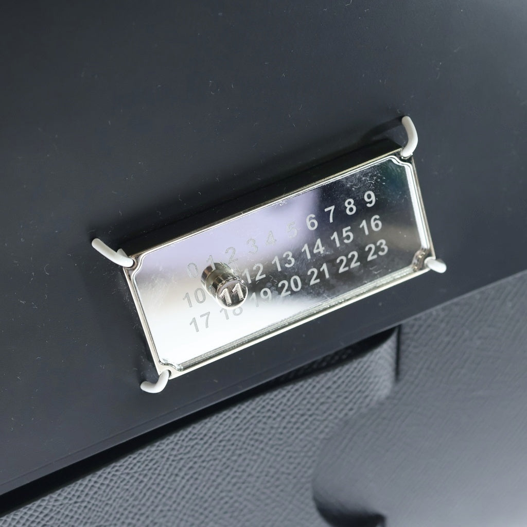 Maison Margiela(メゾンマルジェラ) SNATCHED HANDBAG LARGE S56WF0157 スナッチド ショルダーバッグ ハンドバッグ ラージ ブラック