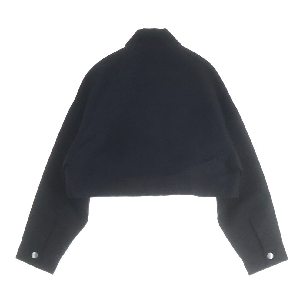 PRADA(プラダ) Re Nylon トライアングルロゴ プレート クロップドジャケット ブラック レディース 29X103 S231