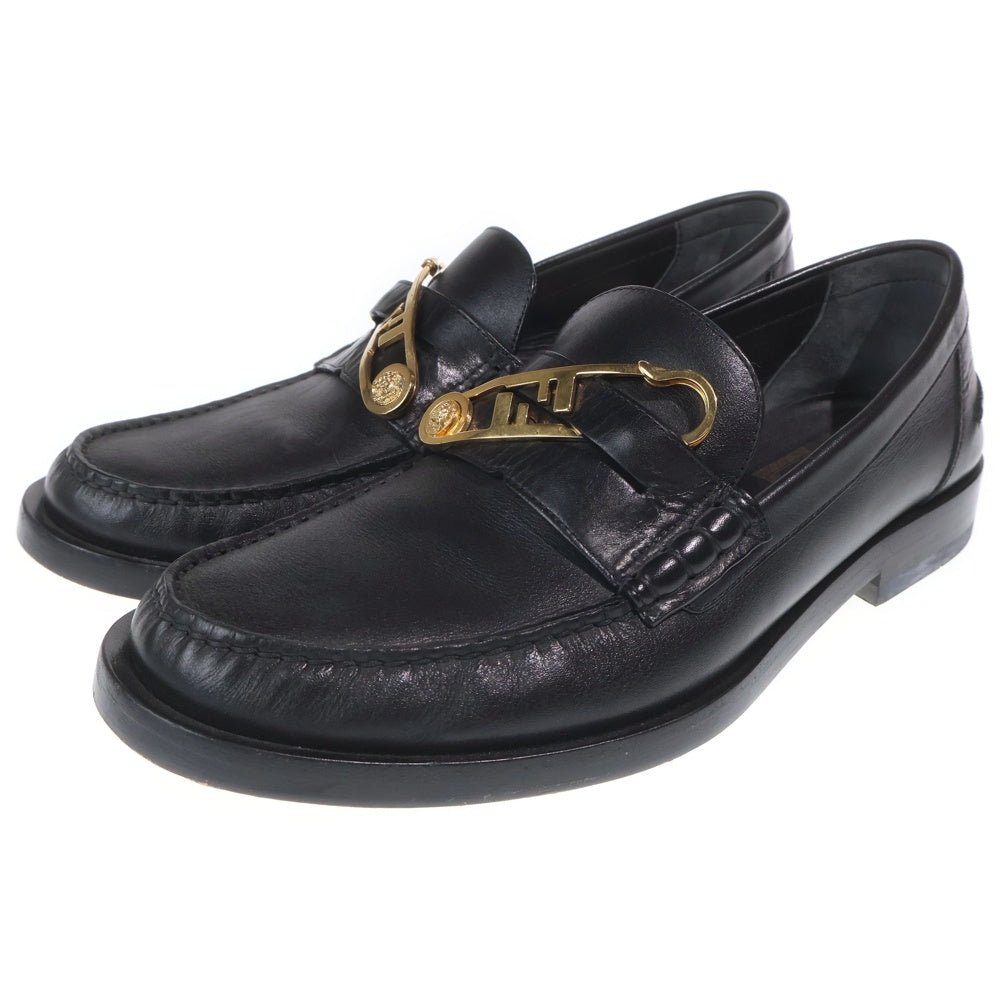 FENDI(フェンディ) ×VERSACE FENDACE ヴェルサーチェ フェンダーチェ FFロゴ セーフティピン レザーシューズ ローファー ブラック 7D1527