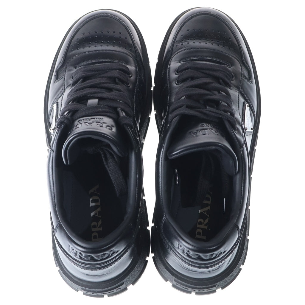 PRADA(プラダ) トライアングルロゴ レザースニーカー ブラック 2EG452