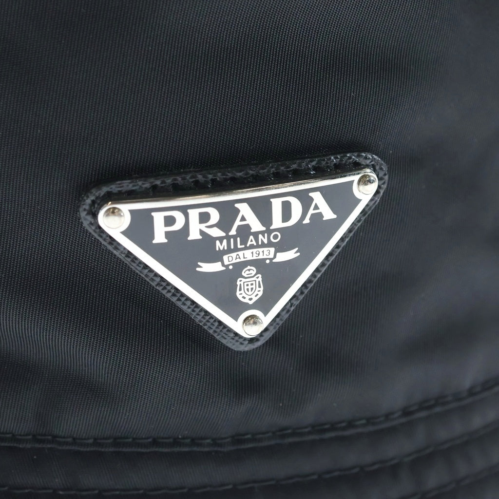 PRADA(プラダ) Re-Nylon トライアングルロゴ バケットハット 帽子 ブラック 1HC137