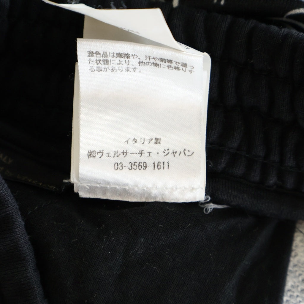 VERSACE(ヴェルサーチ) Bandana print 総柄 バンダナ ショーツパンツ ブラック A230813