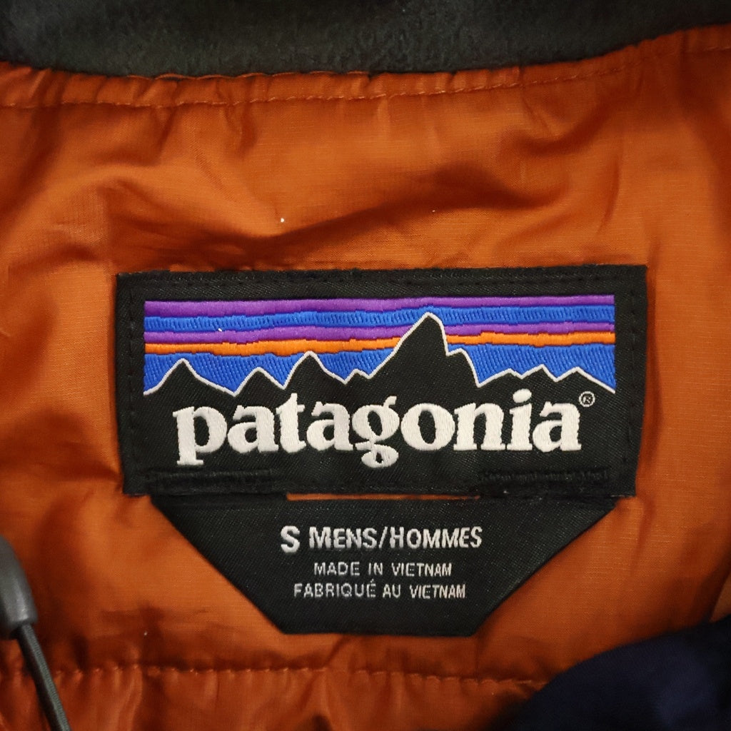 PATAGONIA(パタゴニア) Insulated Torrentshell Jacket ナイロン ジャケット ネイビー 83715