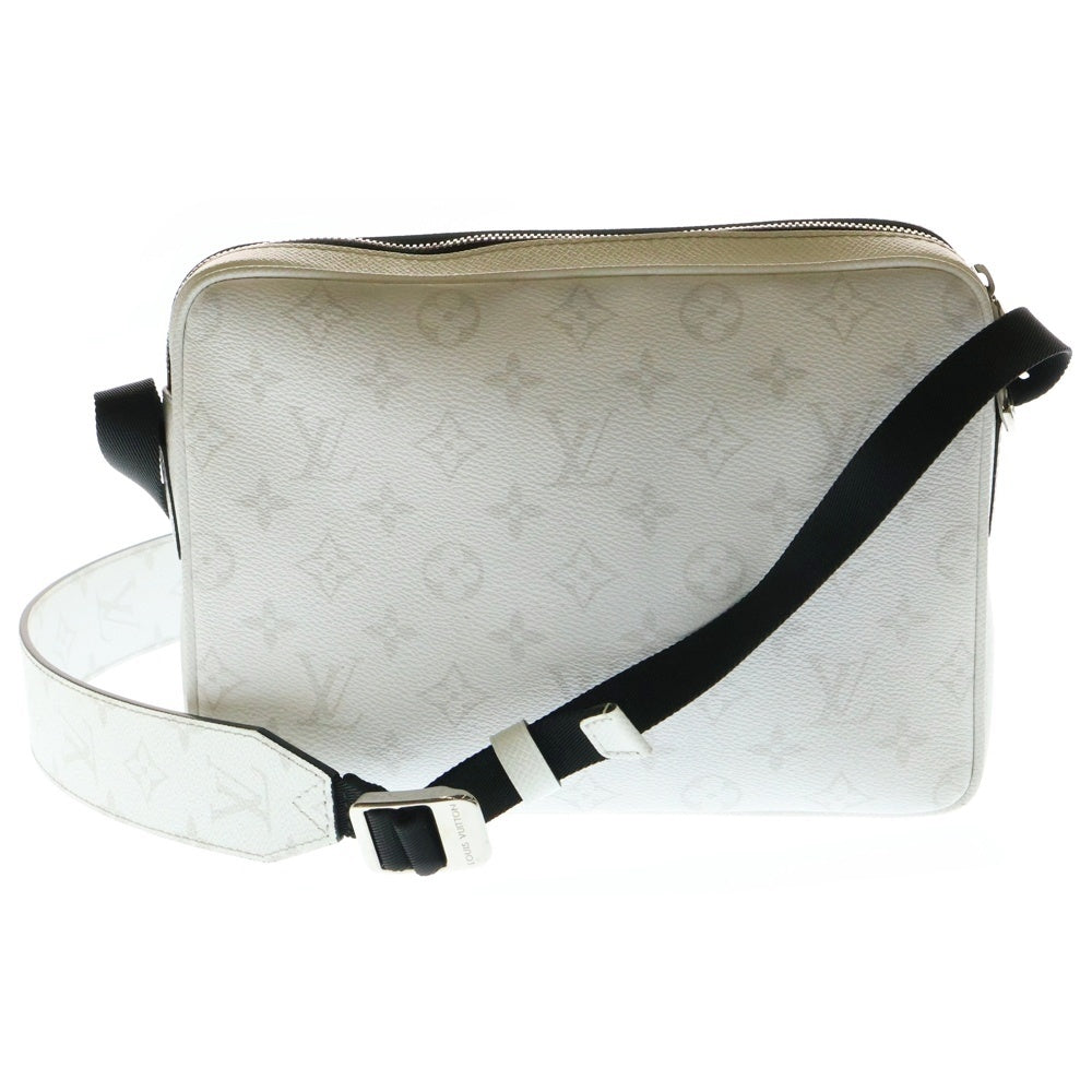 LOUIS VUITTON(ルイヴィトン) タイガラマ アウトドア メッセンジャーPM ショルダーバッグ ホワイト レザー RFID M30243