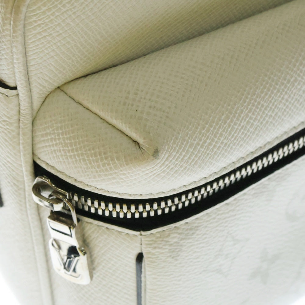 LOUIS VUITTON(ルイヴィトン) タイガラマ アウトドア メッセンジャーPM ショルダーバッグ ホワイト レザー RFID M30243