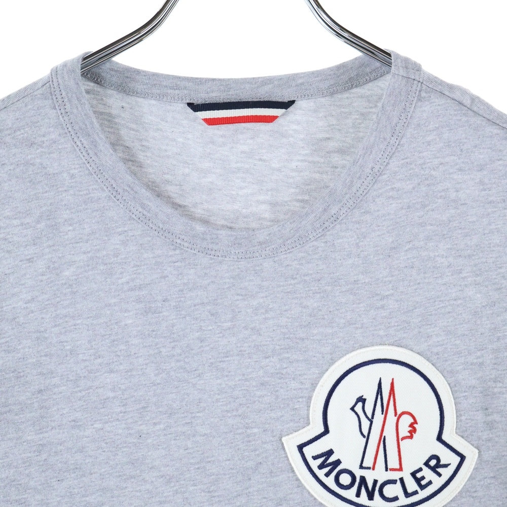 MONCLER(モンクレール) 20SS ワッペンロゴ クルーネック 半袖Tシャツ カットソー グレー F10928C71200 8390T