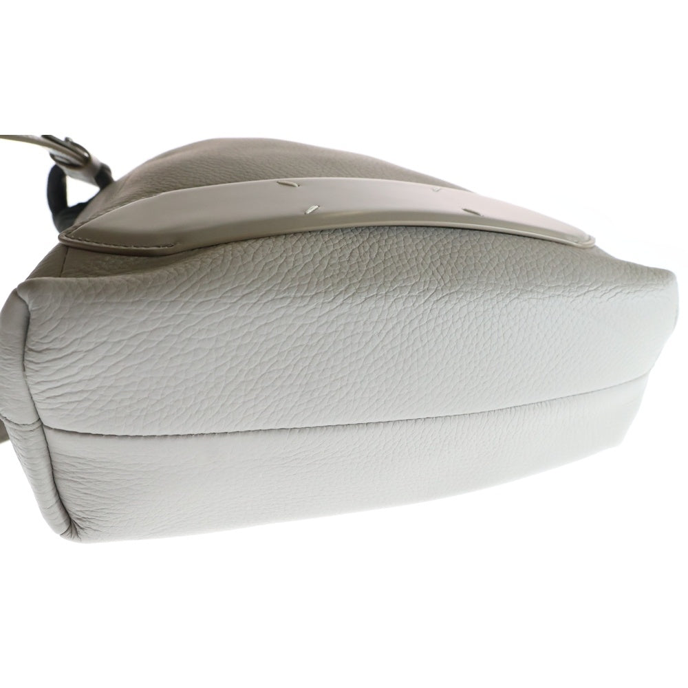 Maison Margiela 0(メゾンマルジェラ) 5AC ソフト ドローストリング レザーショルダーバッグ グレー SB1WG0044