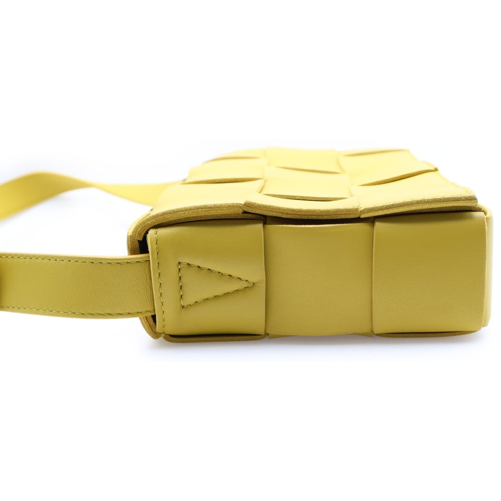 BOTTEGA VENETA(ボッテガヴェネタ) イントレチャート カセット レザー ショルダーバッグ ゴールド金具 イエロー