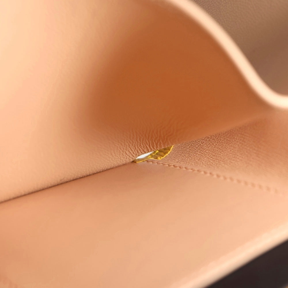 BVLGARI(ブルガリ) ブルガリ ブルガリ ロゴプレート レザー コンパクトウォレット 三つ折り財布 ゴールド金具 イエロー 293186