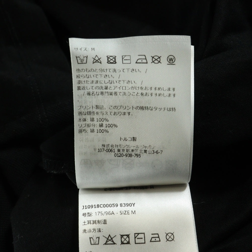 MONCLER(モンクレール) 24SS ラバーワッペンロゴ クルーネック 半袖Tシャツ カットソー ブラック J10918C00059 8390Y