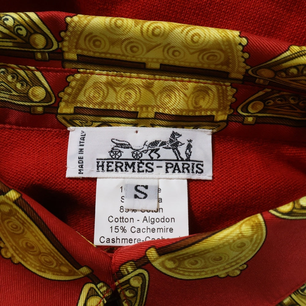 HERMES(エルメス) ツイルレーヌ PARURES DES SABLES 砂漠のアクセサリー 柄プリント シルクスカーフ切り替え カシミヤ混コットンニット プルオーバー 長袖シャツ レッド