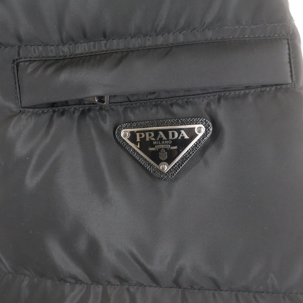 PRADA(プラダ) 22AW トライアングルロゴプレート ナイロン フーデッド ジップアップ ダウン ジャケット ブラック SGH589 レディース