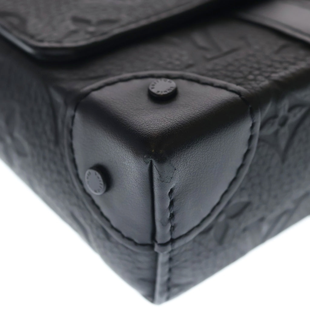 LOUIS VUITTON(ルイヴィトン) トリヨンモノグラム トランクメッセンジャーPM ショルダーバッグ ブラック レザー M57726 ブラック金具