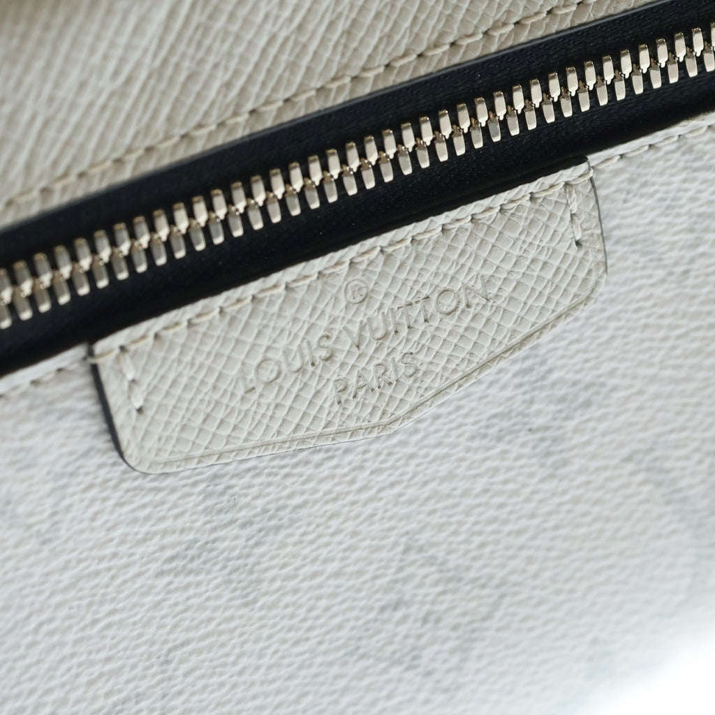 LOUIS VUITTON(ルイヴィトン) タイガラマ バムバッグ アウトドア ウエストバッグ ボディバッグ ショルダーバッグ ホワイト レザー×PVC M30247 シルバー金具
