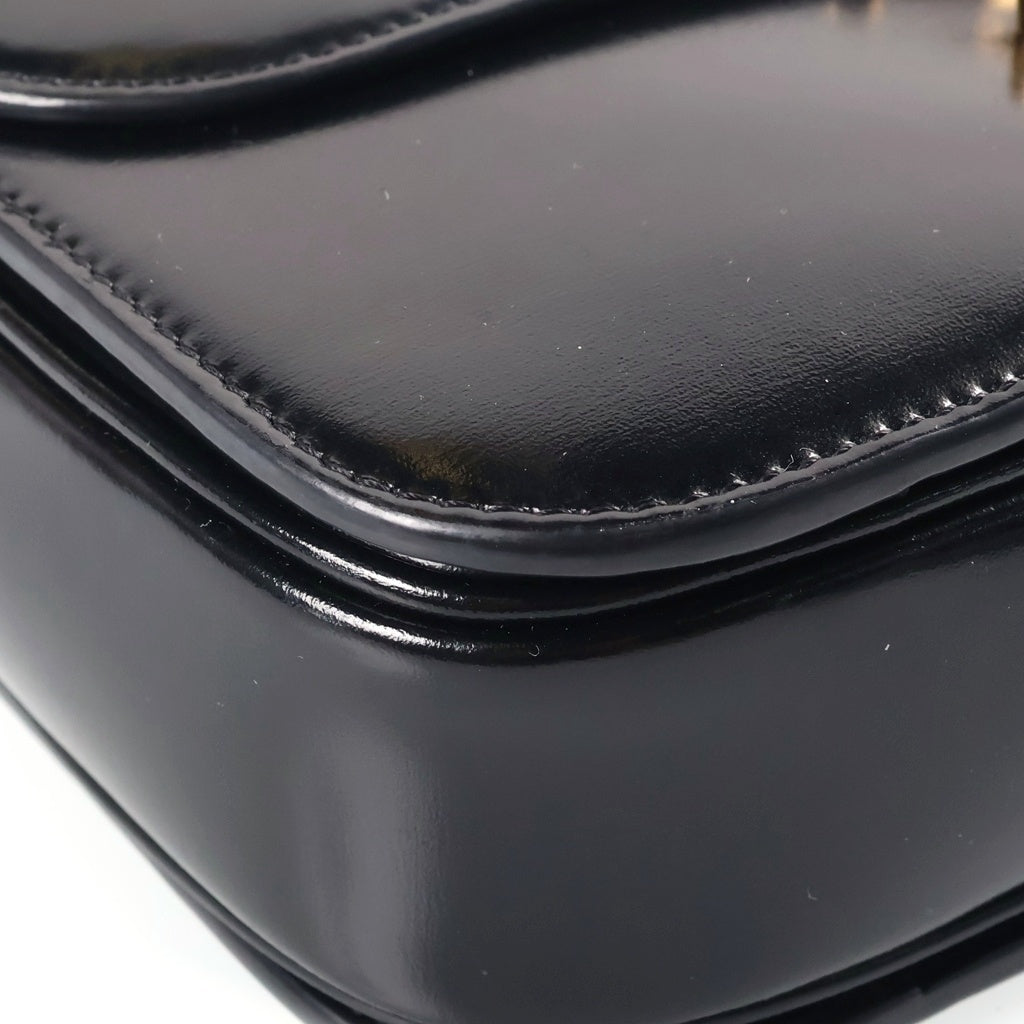 CELINE(セリーヌ) ティーントリオンフ ショルダーバッグ ブラック シャイニーカーフスキン ゴールド金具 レディース