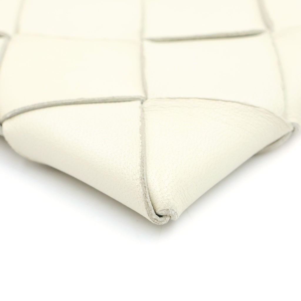 BOTTEGA VENETA(ボッテガヴェネタ) イントレチャート ポシェット フォンポーチ レザー アイボリー 619019 VCQC4 9644 レディース