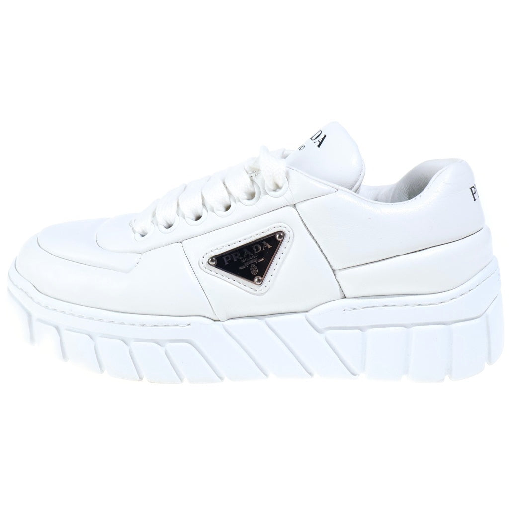 PRADA(プラダ) トライアングルロゴ パテッドナッパレザー ローカットスニーカー ホワイト #34 1/2 レディース