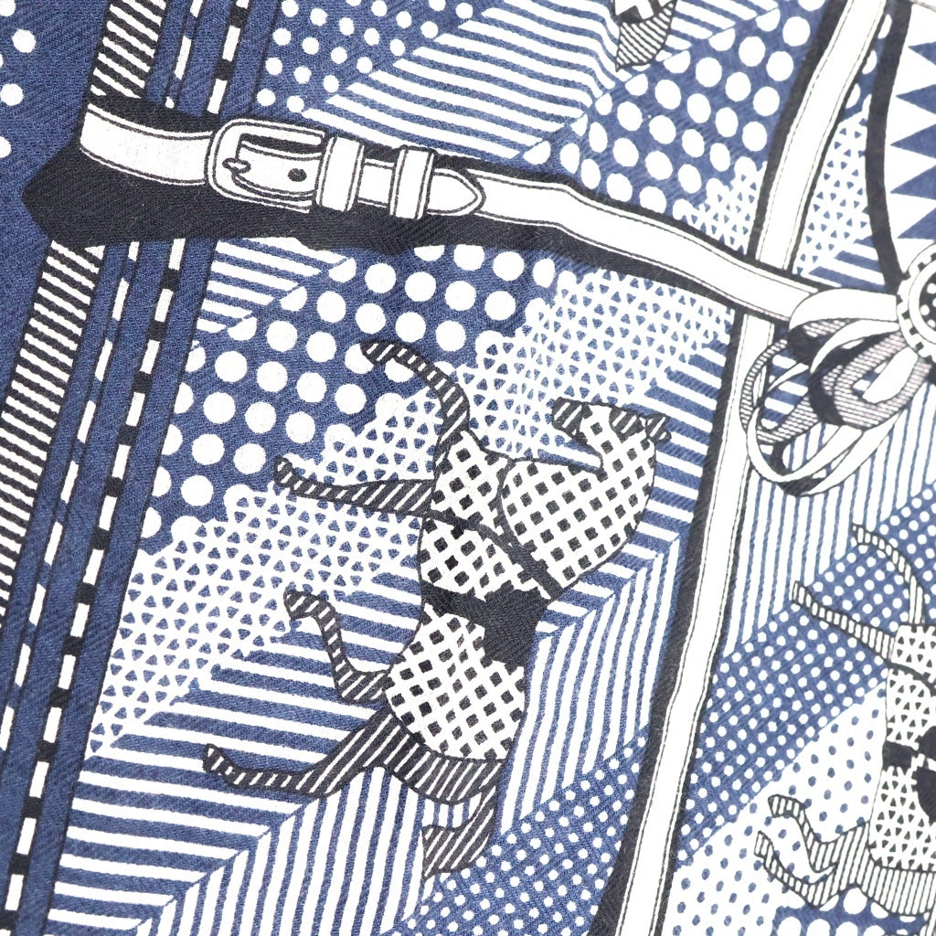 HERMES(エルメス) カレ65 Couvertures Nouvelles 総柄プリント シルクスカーフ ネイビー レディース
