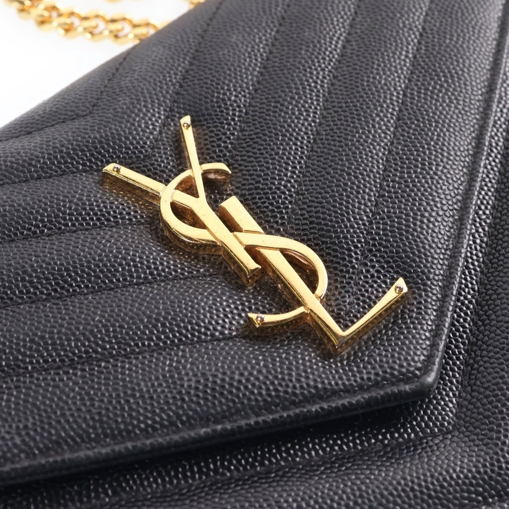 SAINT LAURENT PARIS(サンローランパリ) カサンドラロゴ エンベロープ レザー チェーンショルダーバッグ ブラック ゴールド金具 742920 レディース