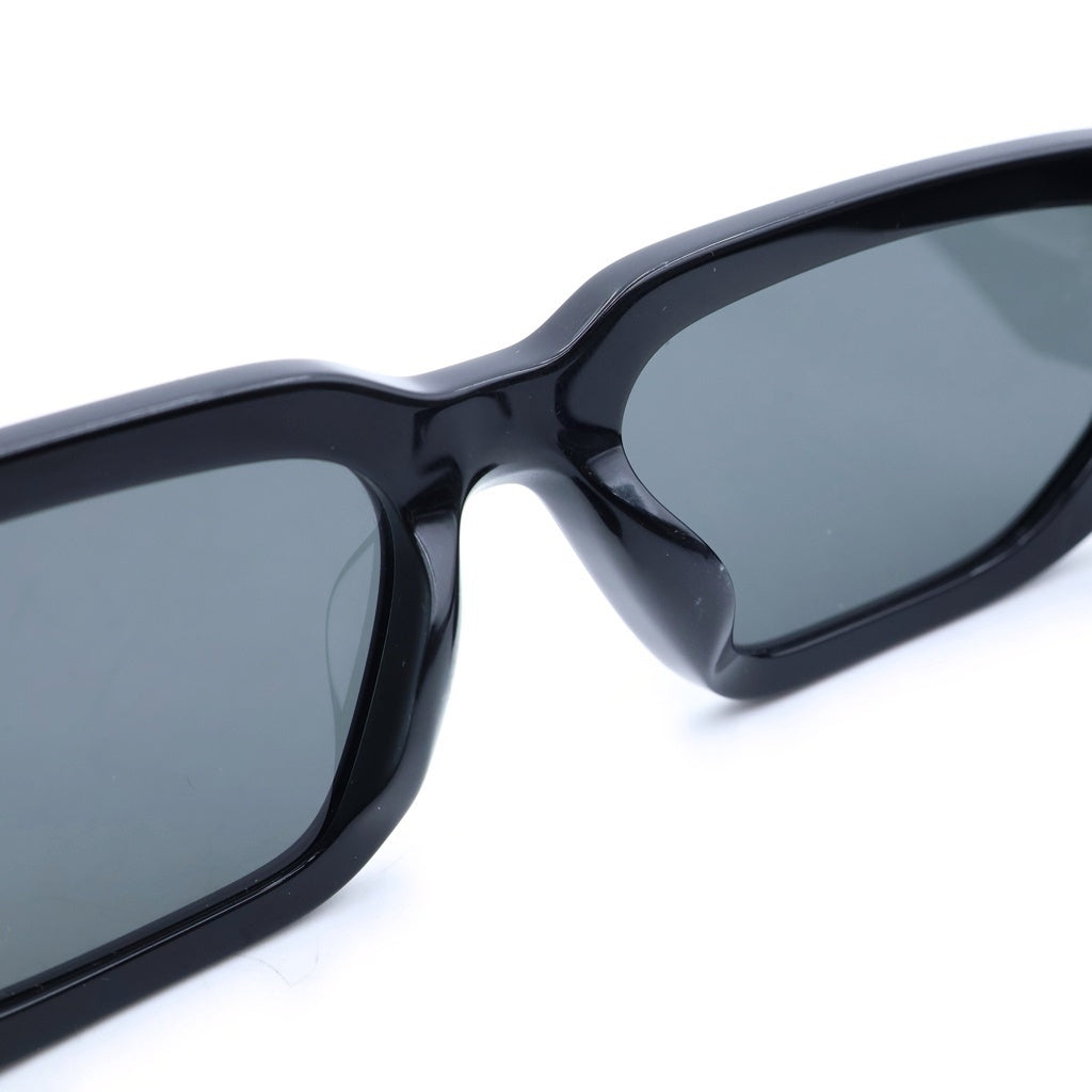 PRADA(プラダ) トライアングル ロゴ サングラス スクエア アセテート アイウェア ブラック SPR09Z