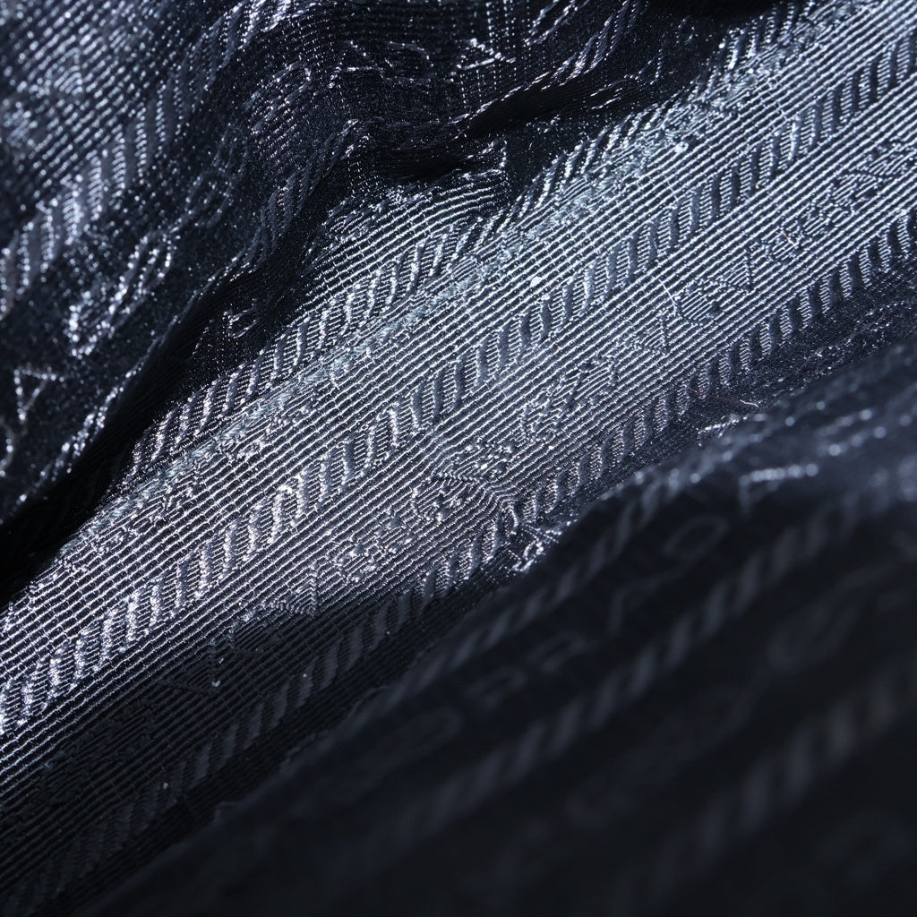 PRADA(プラダ) ナッパ ゴーフル ラムスキンチェーンショルダーバッグ ブラック 1BD140 レディース