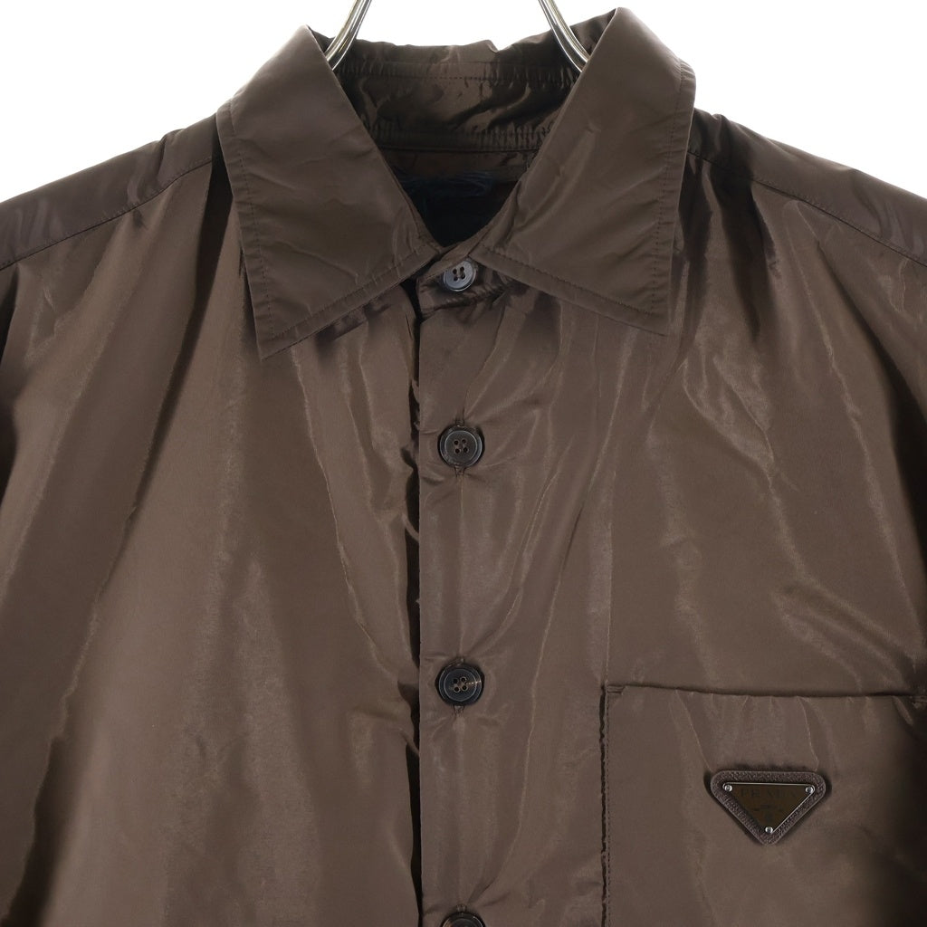 PRADA(プラダ) 25AW Light Re-Nylon Blouson Jacket ライトリナイロン トライアングルロゴプレート 中綿 シャツ ジャケット ブルゾン ブラウン SC823M