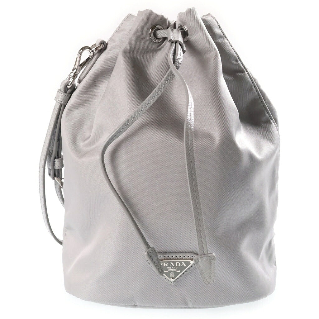 PRADA(プラダ) Re-Nylon ポーチ トライアングルロゴ 巾着型 ハンドバッグ ナイロン グレー 1NS369