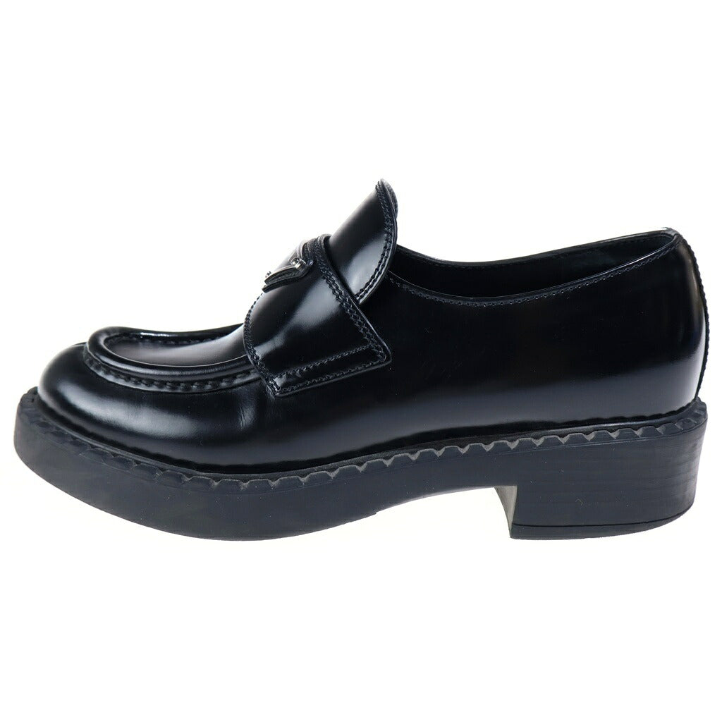 PRADA(プラダ) チョコレートローファー トライアングルロゴ ブラック レザー 靴