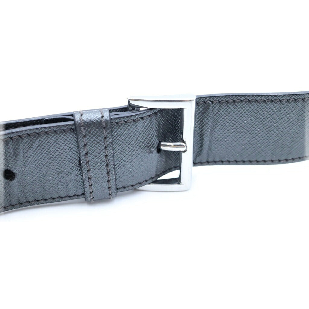 PRADA(プラダ) トライアングルロゴ サフィアーノ ショルダーバッグ ブラック レザー 2VH069 シルバー金具