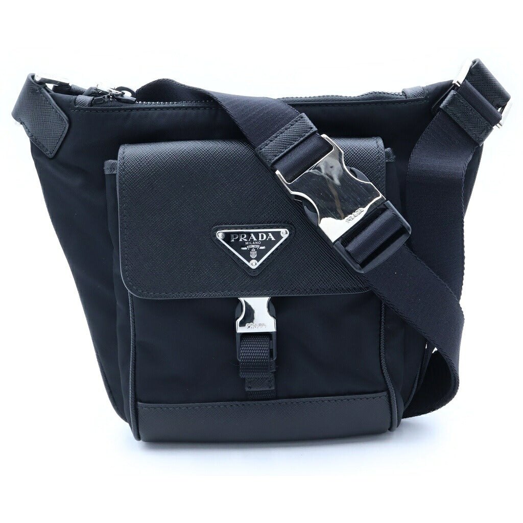 PRADA(プラダ) トライアングルロゴ ショルダーバッグ ブラック サフィアーノ×リナイロン 2VH160 シルバー金具