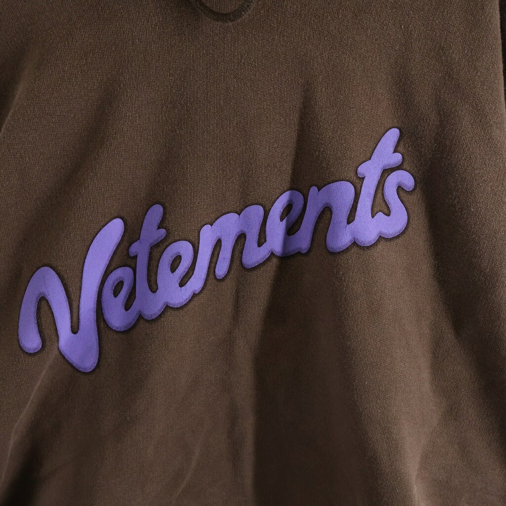 VETEMENTS(ヴェトモン) スウィート ロゴプリント プルオーバースウェットパーカー フーディー ブラウン UA53HD320C
