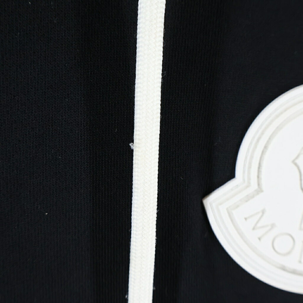 MONCLER(モンクレール) マグリア ロゴワッペン プリント フーディー コットンパーカー ブラック E20918046450 V8048