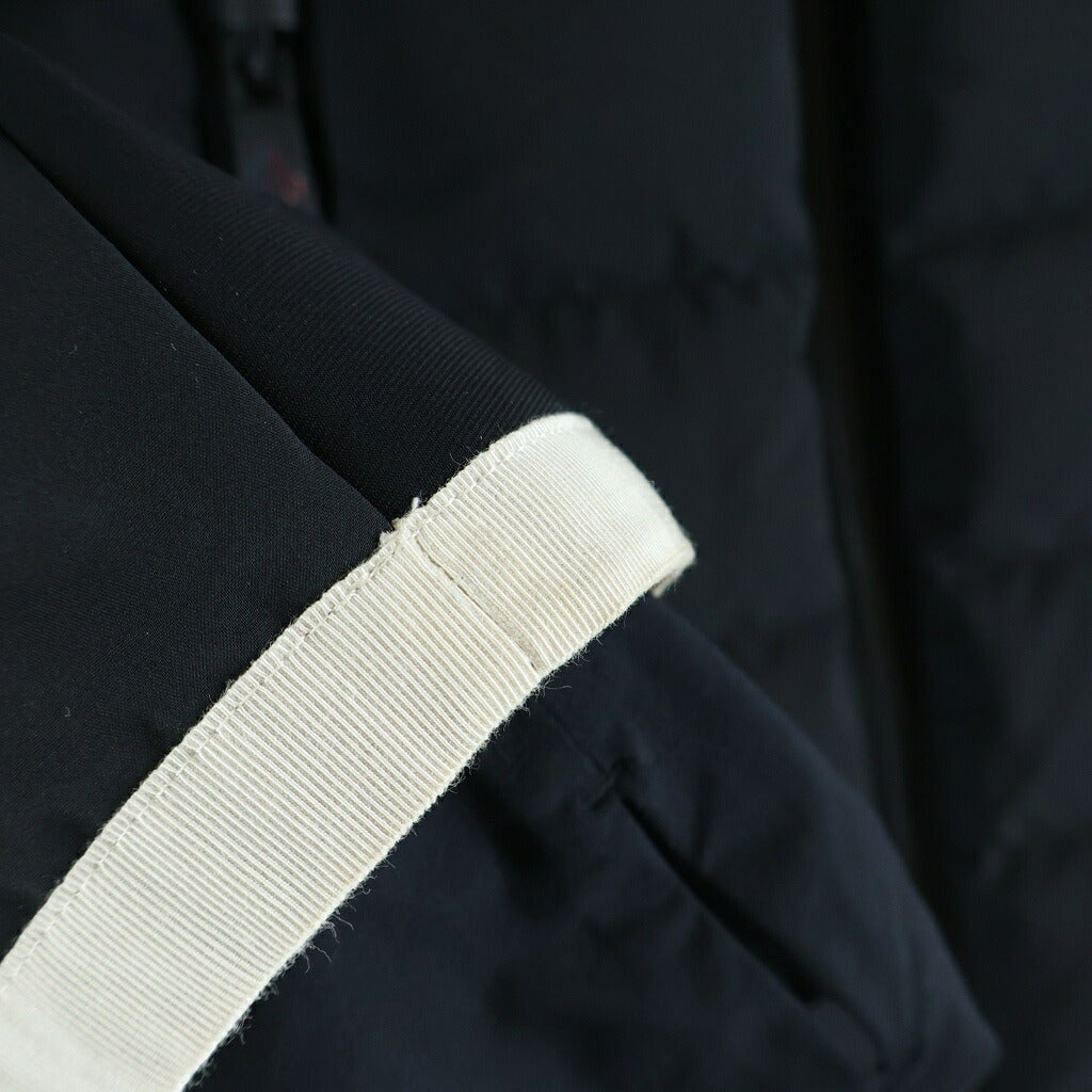 MONCLER(モンクレール) LAMOURA ダウンジャケット フード付きショートコート ブラック