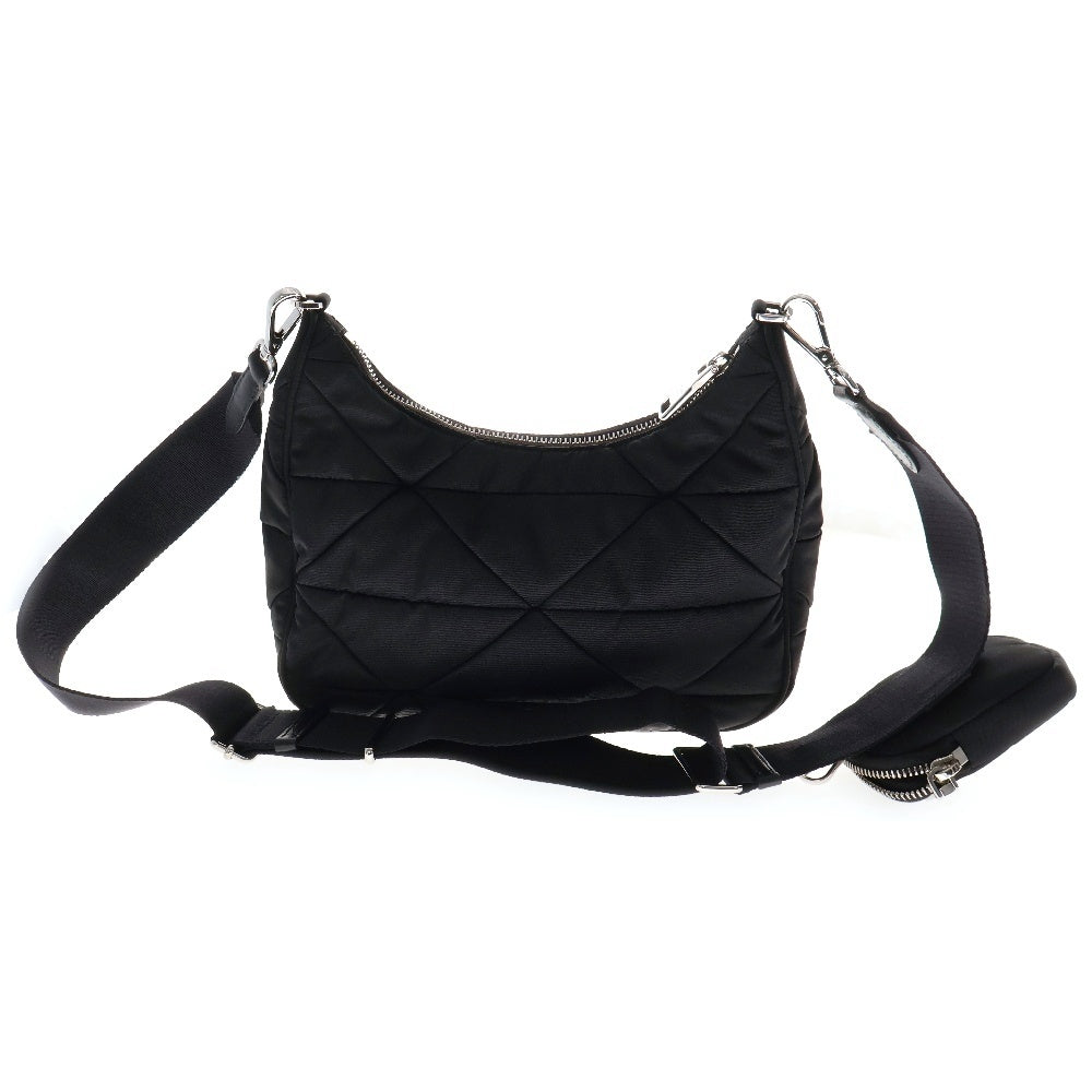 PRADA(プラダ) Re-Nylon パデッド ショルダーバッグ シルバー金具 トライアルロゴプレート ナイロン ブラック 1BC151