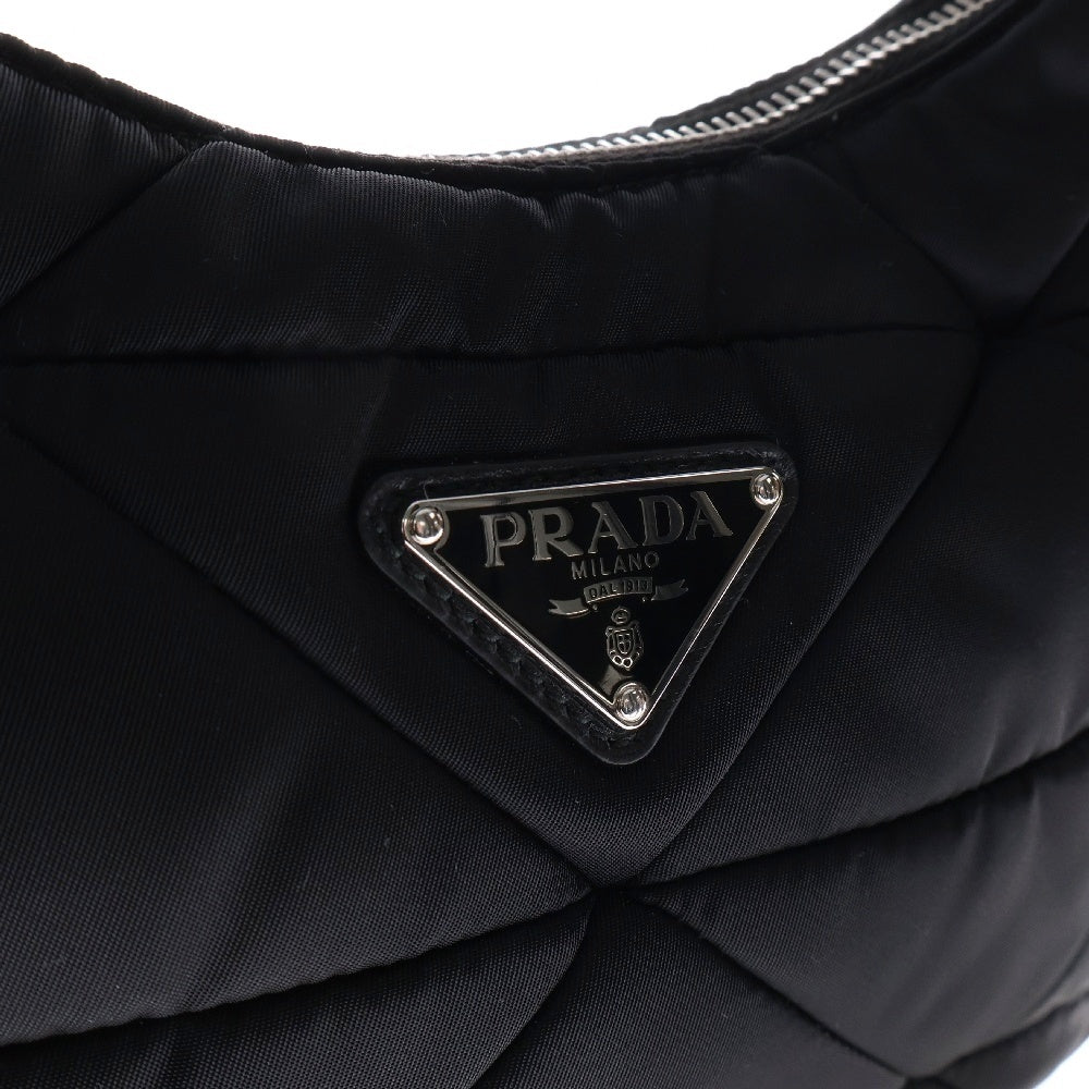 PRADA(プラダ) Re-Nylon パデッド ショルダーバッグ シルバー金具 トライアルロゴプレート ナイロン ブラック 1BC151