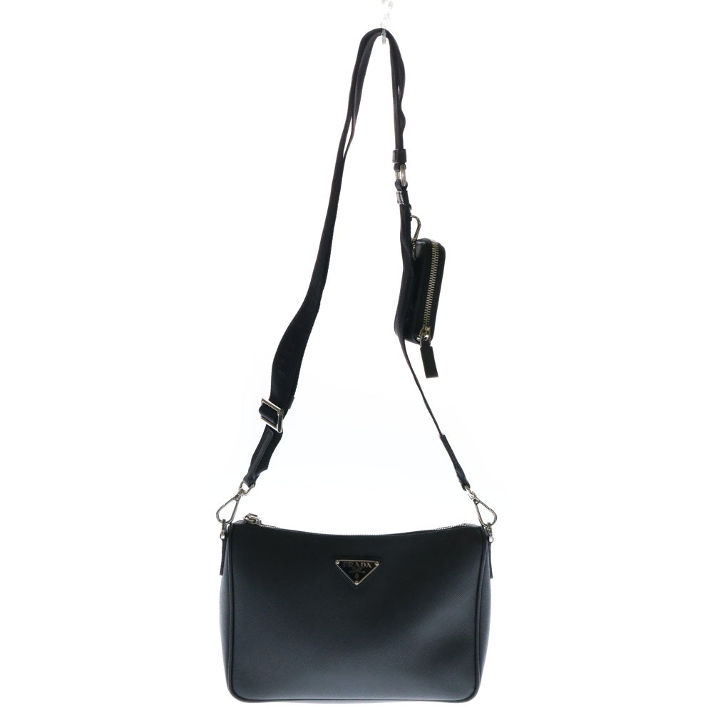 PRADA(プラダ) トライアングルロゴプレート サフィアーノ レザー ショルダーバッグ ブラック 2VH113 三角ロゴ