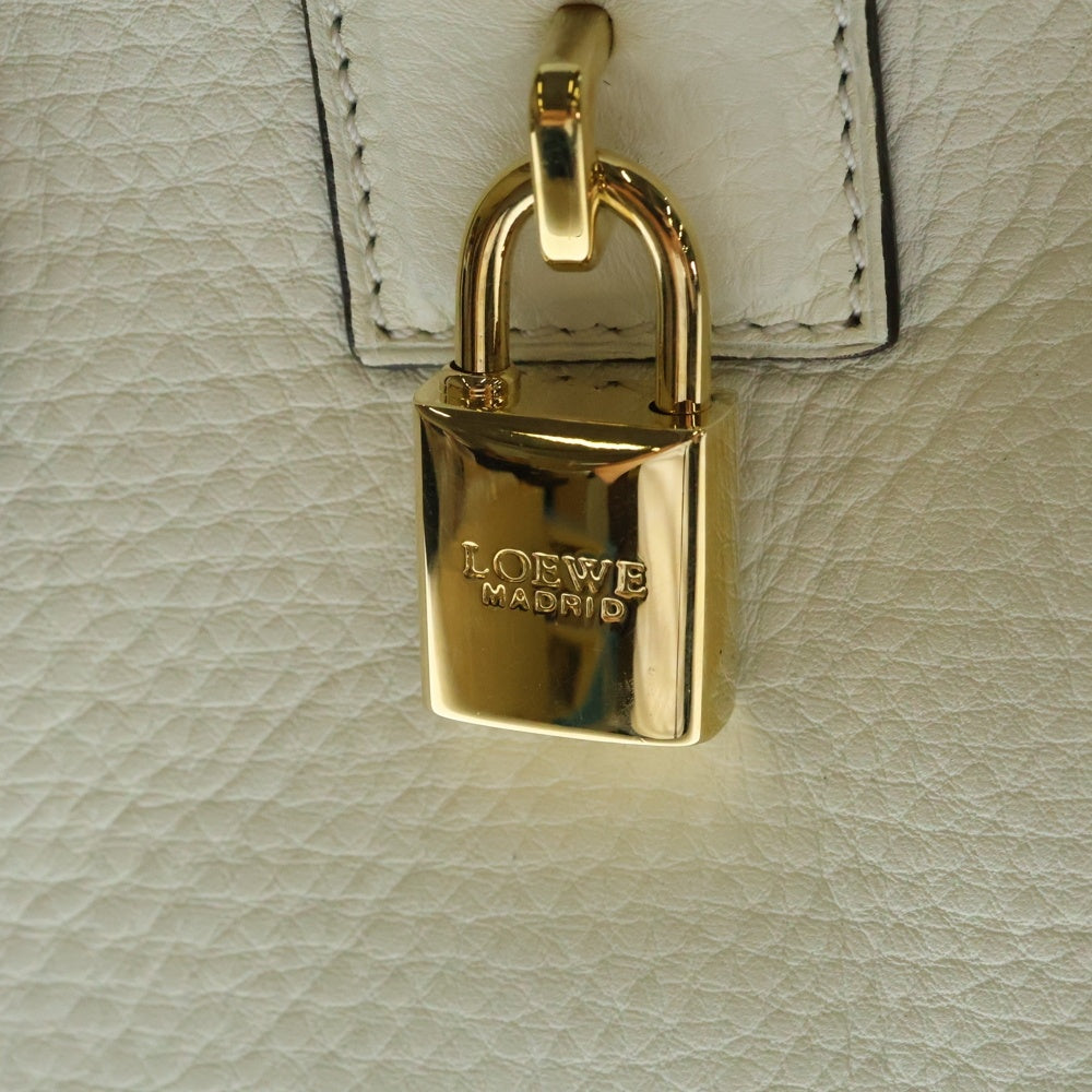 LOEWE(ロエベ) アマソナバック28 ハンドバッグミニバッグ ホワイト ゴールド金具 レザー