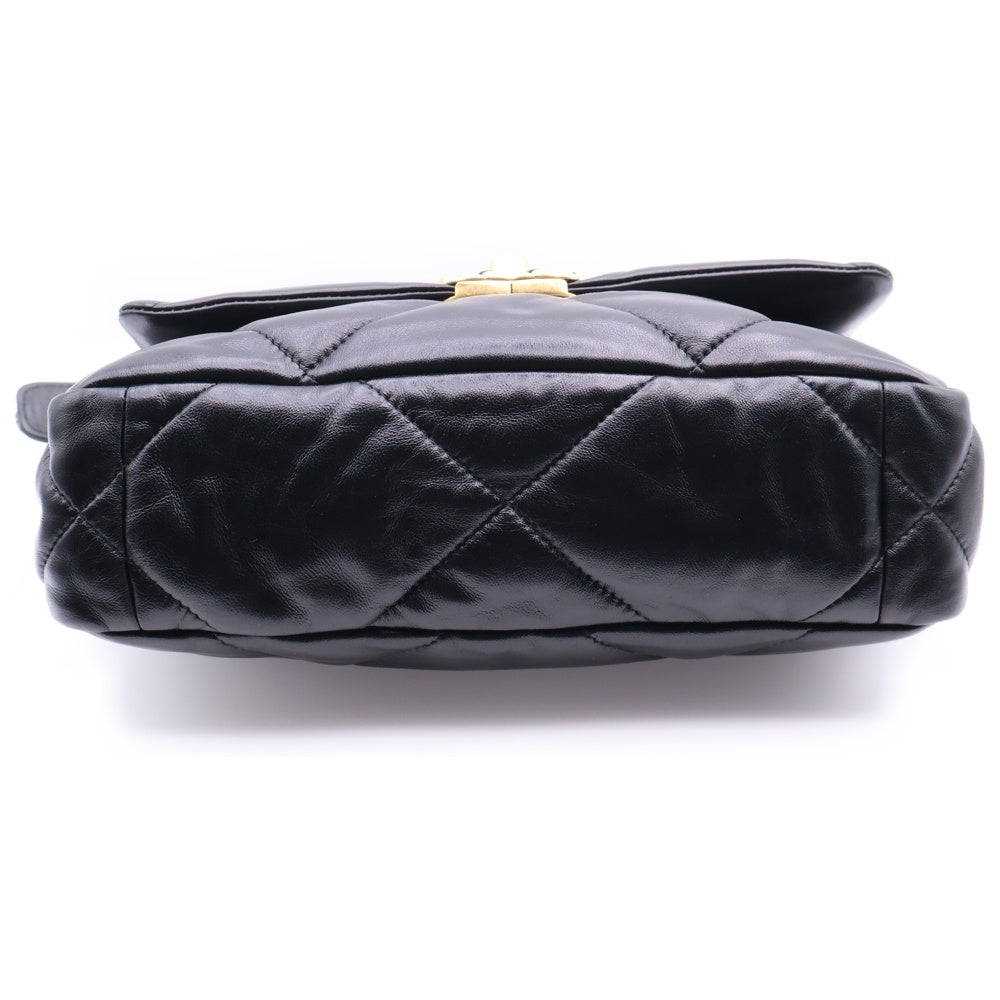CHANEL(シャネル) シャネル19 チェーンショルダーバック 斜め掛けバッグ ブラック ゴールド金具 ラムスキン プレート
