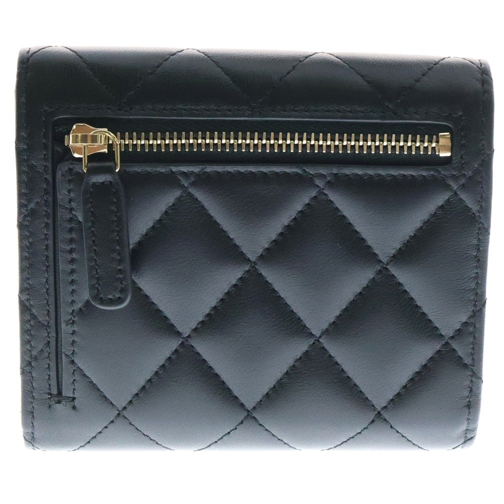 CHANEL(シャネル) マトラッセ ココマーク ラインストーン コンパクトウォレット ブラック ラムスキン ゴールド金具 財布
